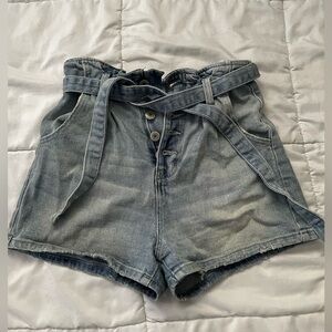 Mom Shorts with Jean Belt